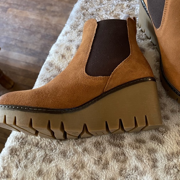 ** SOLD** Sz 8 DIBA True, nirvana booties. Brand new, in box. - Picture 6 of 8